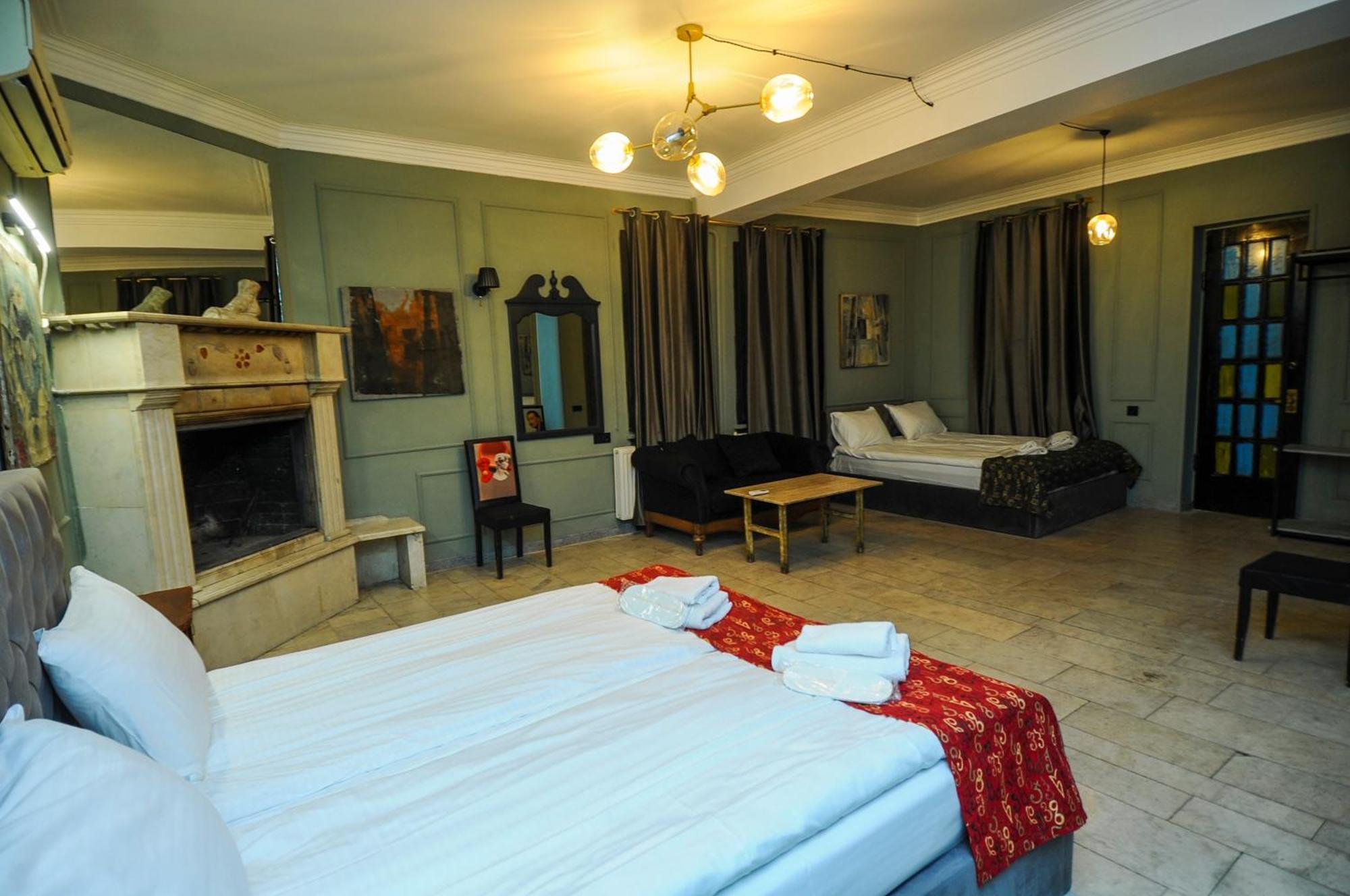 Art Hotel Home Tbilisi Exterior foto